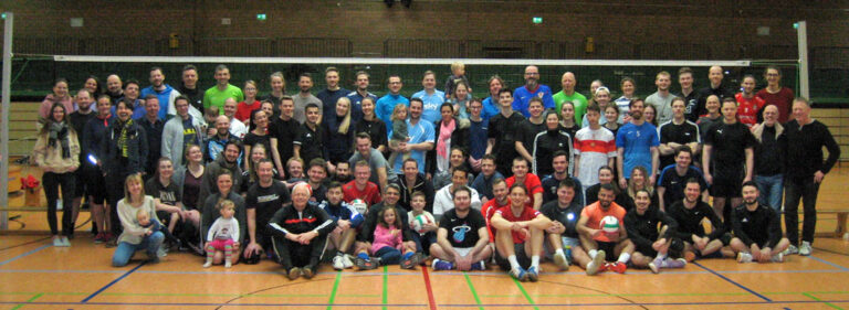 Viele Ehemalige beim Veteranen-Volleyballturnier